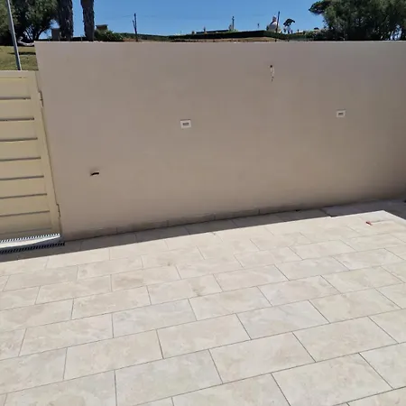 Daniela House 5 Άντζιο
