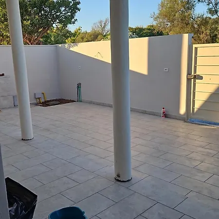 Daniela House 5 * Άντζιο